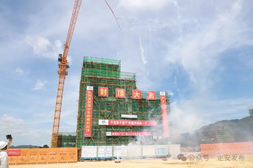 定安大嶺礦項(xiàng)目篩分及水洗砂車間順利封頂 土建工程進(jìn)入收尾階段